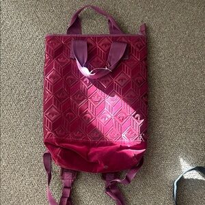 adidas Maroon regular sz Geometric Backpack
This is beautiful & stylish! 🩷